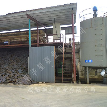 華(hua)星陶瓷(ci)柱塞泥(ni)漿泵在(zai)印染行(hang)業替代(dai)離心泵(beng)