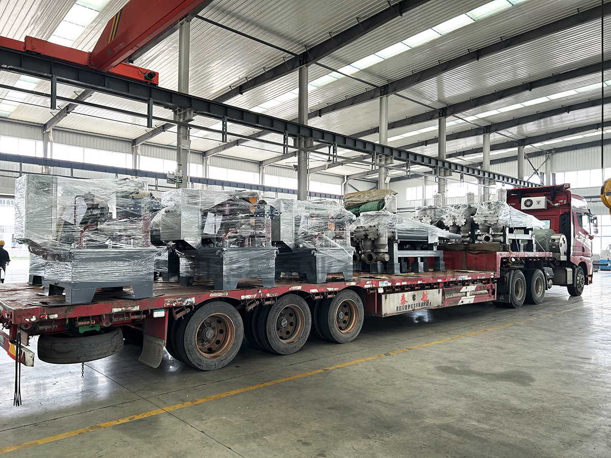 卧(wo)式柱塞泵(beng)發貨